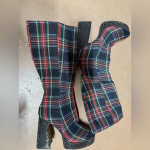 EUC Betsey Johnson Valeria Boots size 10